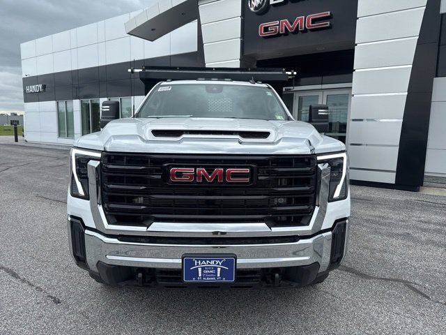 Used 2026 GMC Sierra 3500 Pro w/ Convenience Package AWD/4WD image 2