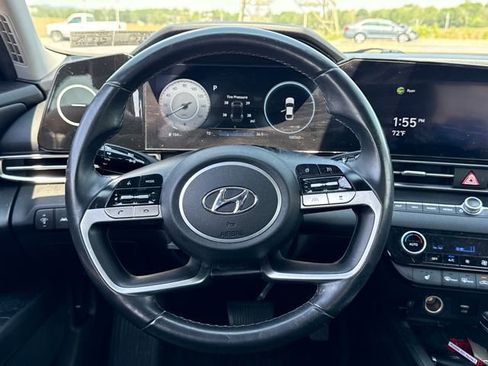 Used 2021 Hyundai Elantra Limited FWD image 20