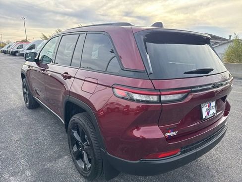 New 2025 Jeep Grand Cherokee Altitude w/ Trailer Tow Package image 5