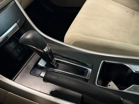 Used 2015 Honda Accord EX image 12