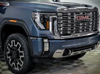 New 2025 GMC Sierra 2500 Denali w/ Denali Reserve Package video 2
