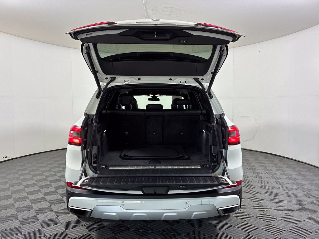 Used 2023 BMW X5 xDrive45e AWD/4WD image 32