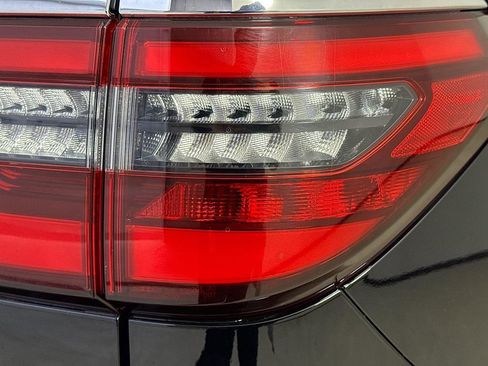 Used 2024 Nissan Armada SV RWD image 33