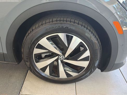 Certified 2024 Volkswagen ID.4 2WD image 10