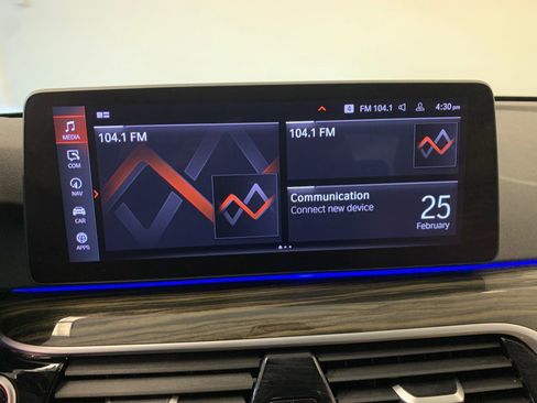 Used 2022 BMW 530i xDrive w/ Premium Package image 25