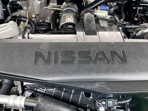 Used 2024 Nissan Rogue S AWD/4WD image 33