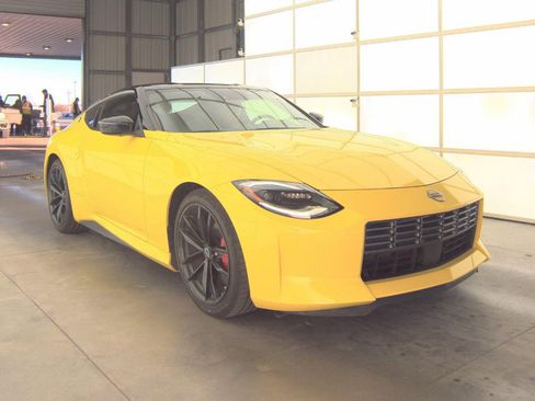 Used 2024 Nissan Z Performance w/ Floor Mat Package image 2