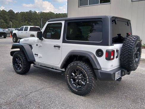 Used 2021 Jeep Wrangler Sport AWD/4WD image 5