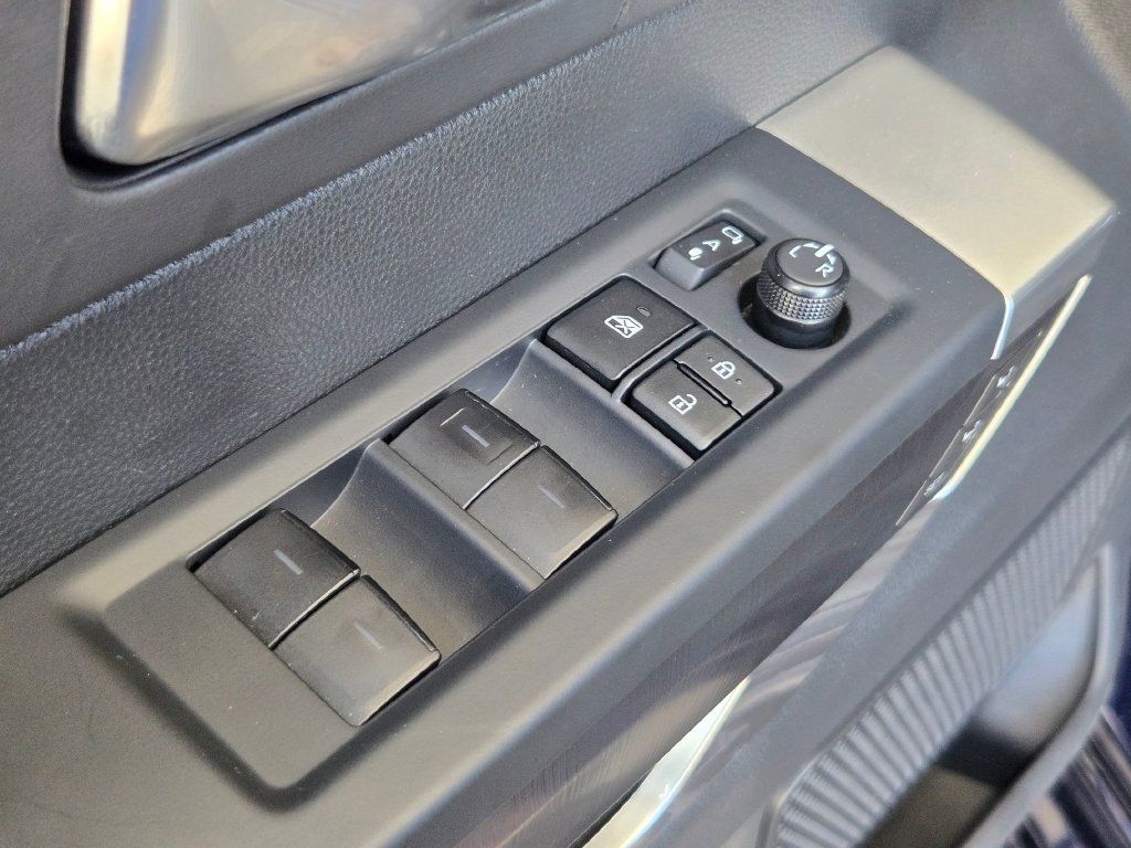 Used 2025 Toyota Sequoia Platinum AWD/4WD image 12