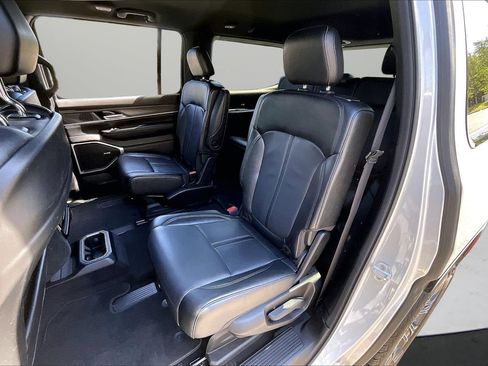 Used 2024 Jeep Wagoneer Series II AWD/4WD image 23