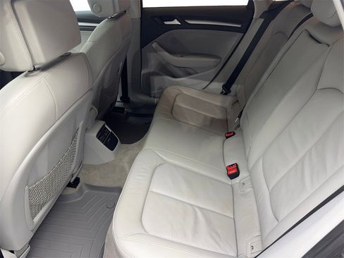 Used 2015 Audi A3 1.8T Premium image 33