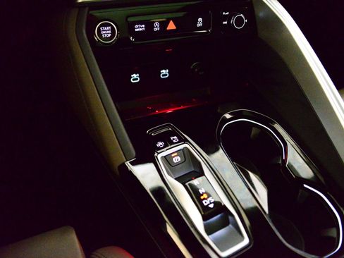 New 2025 Audi Q5 Premium Plus image 27