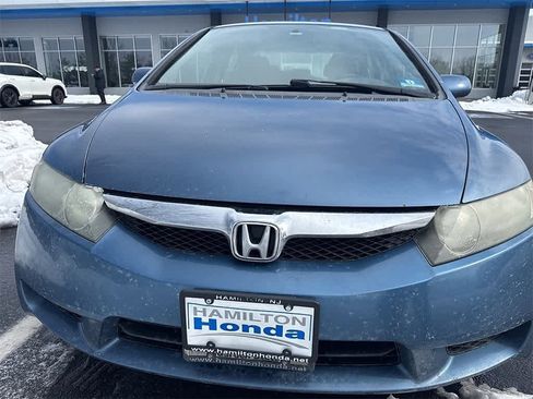 Used 2010 Honda Civic LX image 2