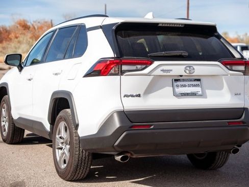 Used 2024 Toyota RAV4 XLE image 7