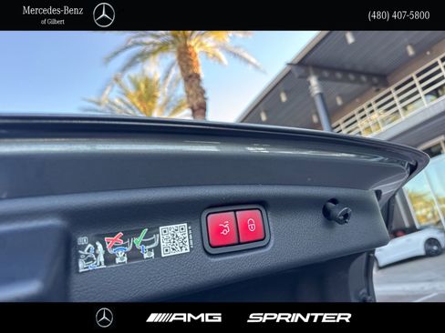Used 2024 Mercedes-Benz C 300 4MATIC Sedan image 7