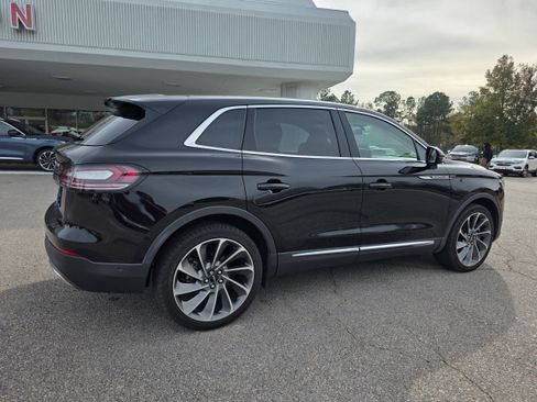 Used 2021 Lincoln Nautilus Reserve w/ Equipment Group 201A image 3