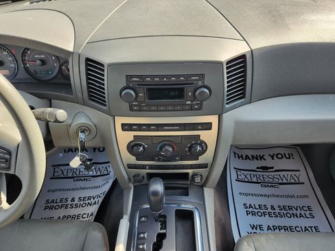 Used 2005 Jeep Grand Cherokee Laredo image 17