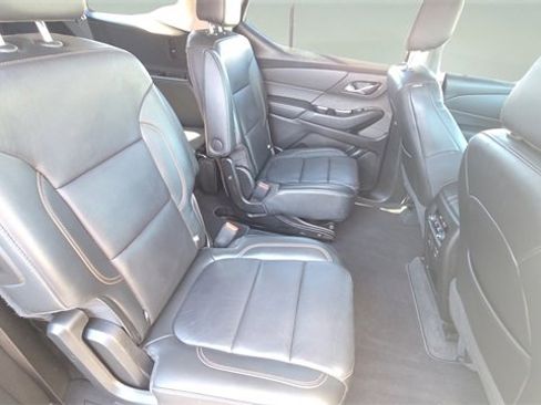 Used 2019 Chevrolet Traverse LT w/ LT Premium Package image 18