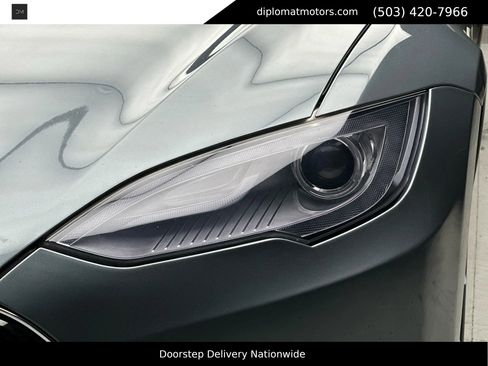 Used 2013 Tesla Model S Performance image 12