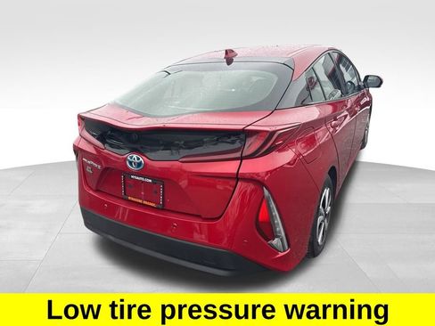 Used 2017 Toyota Prius Prime Advanced w/ Carpet Mat Package image 5