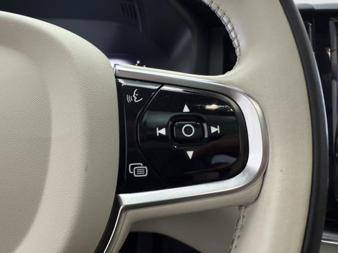 Certified 2024 Volvo XC60 B5 Core w/ Protection Package Premier AWD/4WD image 18
