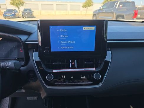 Used 2026 Toyota Corolla Cross SE image 19