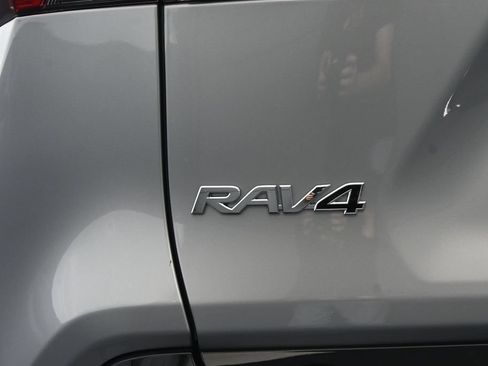 Used 2021 Toyota RAV4 XSE AWD/4WD image 32