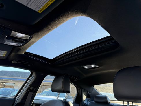 Used 2024 Kia Forte GT-Line w/ GT-Line Premium Package image 17