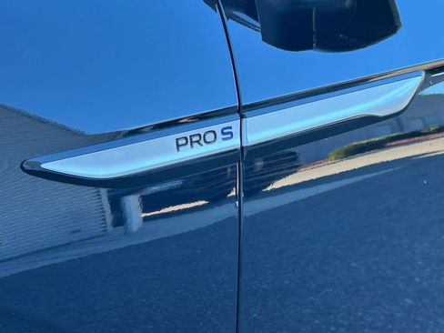 Used 2023 Volkswagen ID.4 Pro S image 32