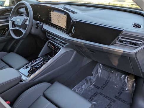 New 2025 Audi Q5 Premium Plus image 9