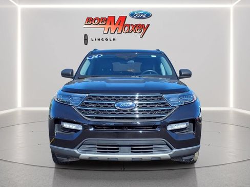Used 2024 Ford Explorer XLT w/ Equipment Group 202A AWD/4WD image 2