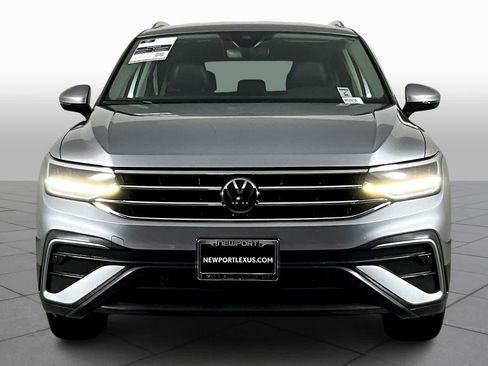 Used 2022 Volkswagen Tiguan SE image 3