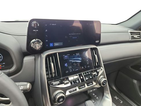 Used 2026 Lexus LX 700h Luxury w/ Appearance Package AWD/4WD image 14