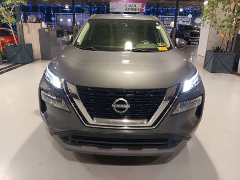Used 2023 Nissan Rogue SV AWD/4WD image 8