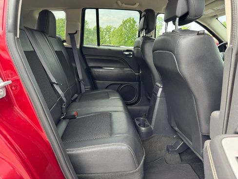 Used 2016 Jeep Compass Latitude AWD/4WD image 18