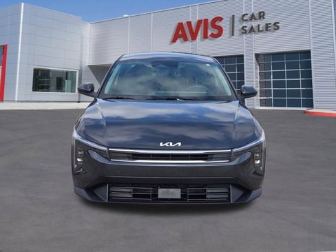 Used 2025 Kia K4 LXS image 2