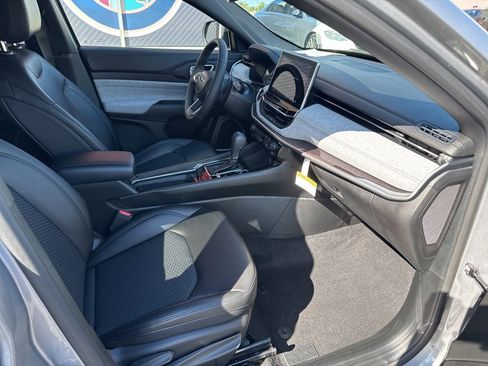 Used 2023 Jeep Compass Latitude w/ Convenience Group image 58