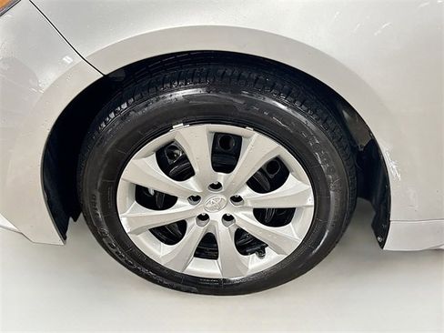Used 2025 Toyota Corolla LE image 10