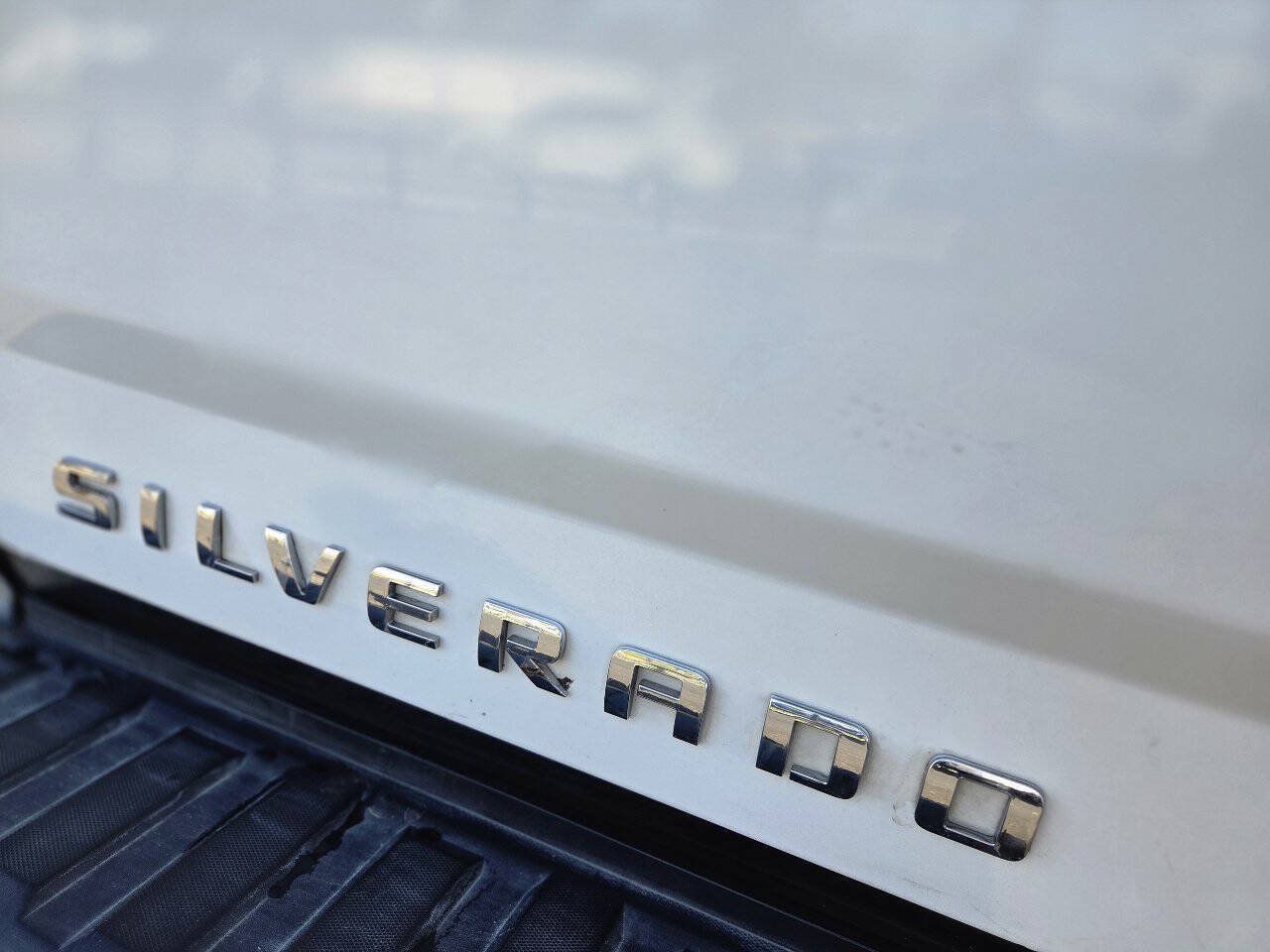 Used 2018 Chevrolet Silverado 1500 Custom RWD image 13
