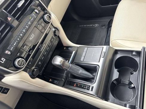 Used 2023 Lexus GX 460 Luxury w/ Accessory Package AWD/4WD image 25