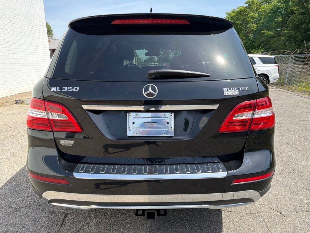 Used 2013 Mercedes-Benz ML 350 BlueTEC 4MATIC image 3