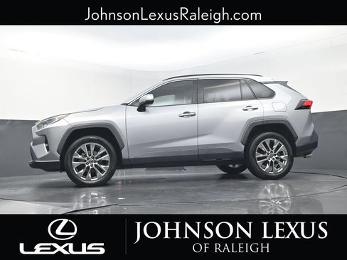 Used 2021 Toyota RAV4 XLE Premium AWD/4WD image 21