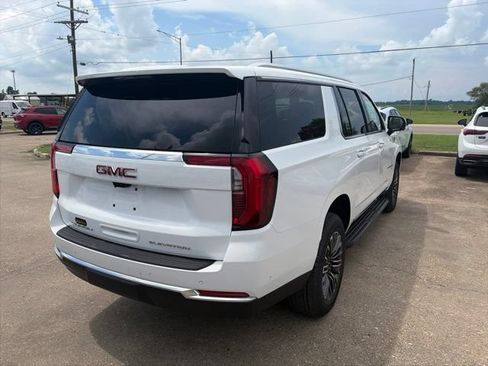 New 2026 GMC Yukon XL Elevation w/ Elevation Premium Package AWD/4WD image 6