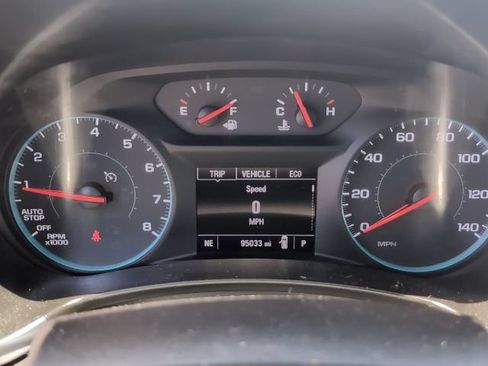 Used 2018 Chevrolet Equinox LT FWD image 17