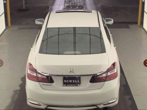 Used 2017 Honda Accord EX-L image 5
