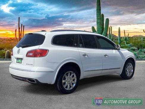 Used 2017 Buick Enclave Leather FWD image 3