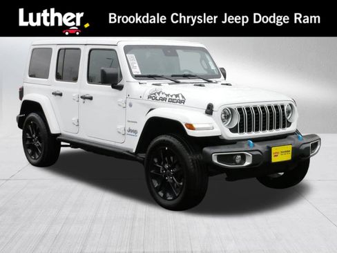 Used 2024 Jeep Wrangler Unlimited Sahara AWD/4WD image 1