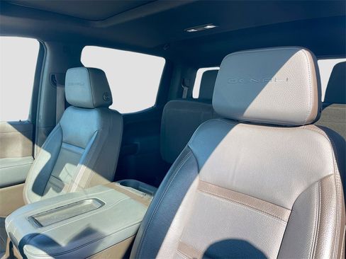 Used 2021 GMC Sierra 1500 Denali w/ Denali Ultimate Package image 13