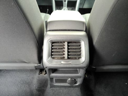 Used 2022 Volkswagen Tiguan S FWD image 26