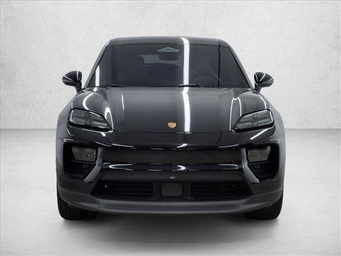 Used 2025 Porsche Macan 4S Electric AWD/4WD image 2